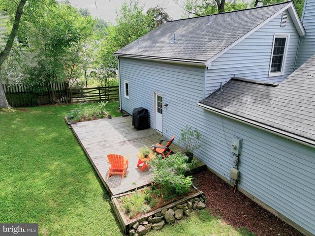 12806 FANTASIA DR, Herndon, VA 20170