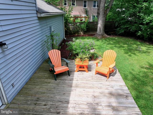12806 FANTASIA DR, Herndon, VA 20170