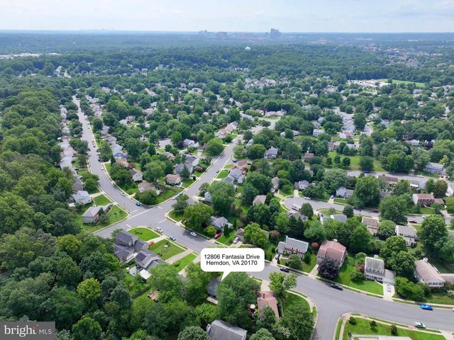 12806 FANTASIA DR, Herndon, VA 20170