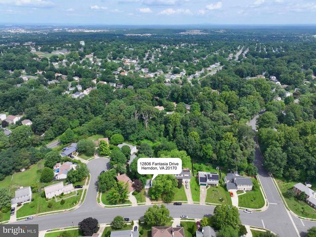 12806 FANTASIA DR, Herndon, VA 20170