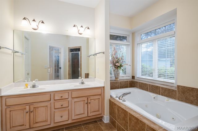 8724 LANTERN Way, Montgomery, AL 36117