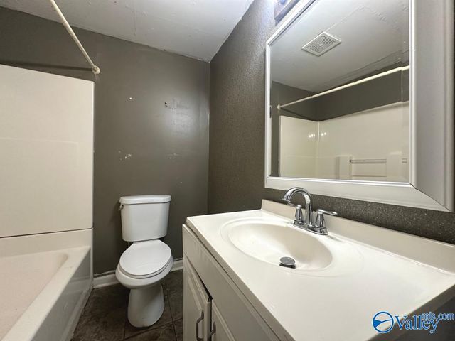 3012 7th Avenue SW, Huntsville, AL 35805