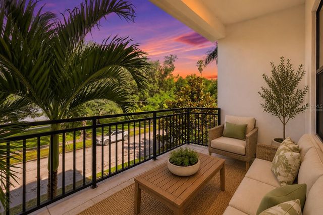 1867 5TH STREET N, St Petersburg, FL 33704