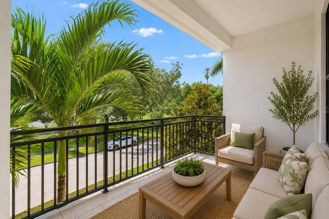 1867 5TH STREET N, St Petersburg, FL 33704
