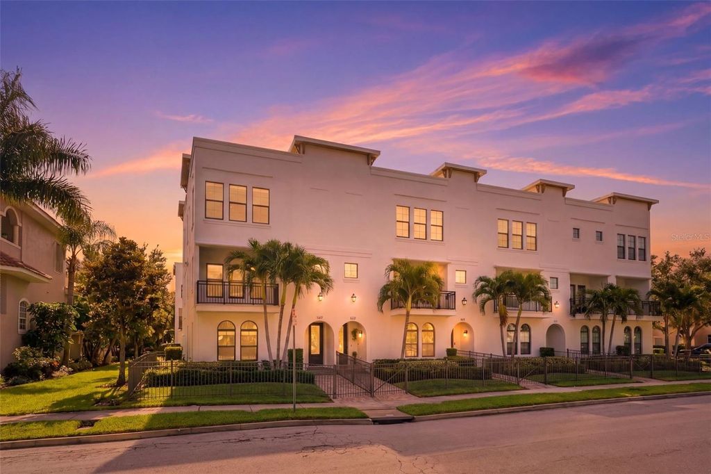 1867 5TH STREET N, St Petersburg, FL 33704