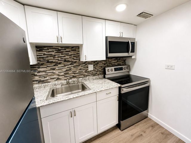 250 174th St 510, Sunny Isles Beach, FL 33160