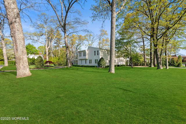 311 Park Avenue, Oakhurst, NJ 07755