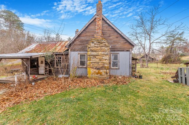 1 Mustang Drive, Leicester, NC 28748