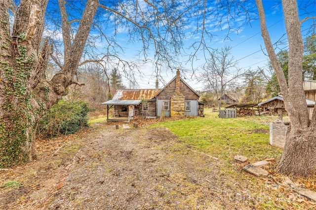 1 Mustang Drive, Leicester, NC 28748