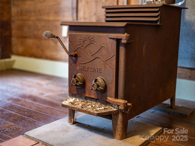 1 Mustang Drive, Leicester, NC 28748