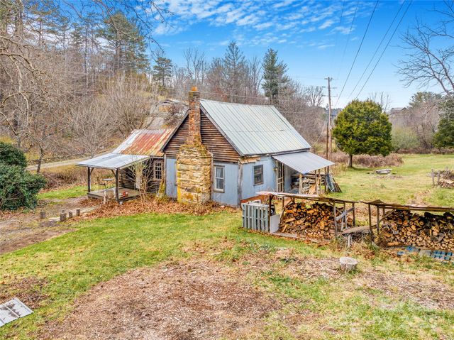 1 Mustang Drive, Leicester, NC 28748