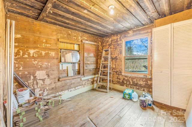 1 Mustang Drive, Leicester, NC 28748