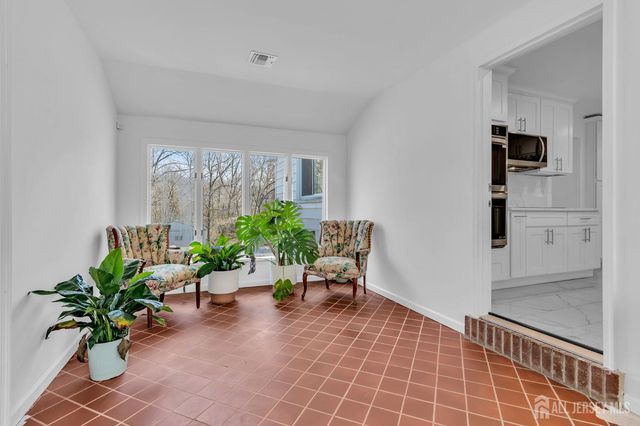 184 Route 520, Morganville, NJ 07751