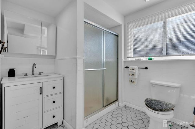 184 Route 520, Morganville, NJ 07751