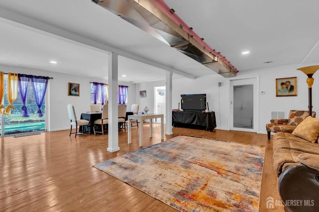 184 Route 520, Morganville, NJ 07751
