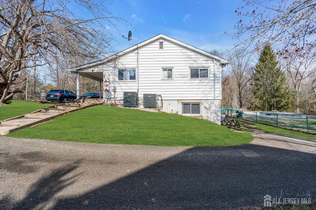 184 Route 520, Morganville, NJ 07751