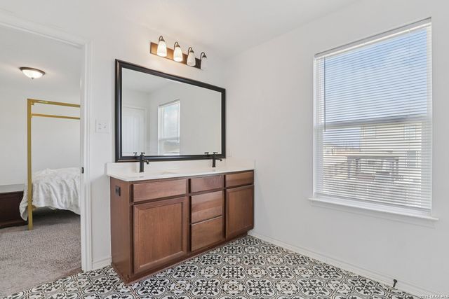 11765 Red Pheasant, San Antonio, TX 78245