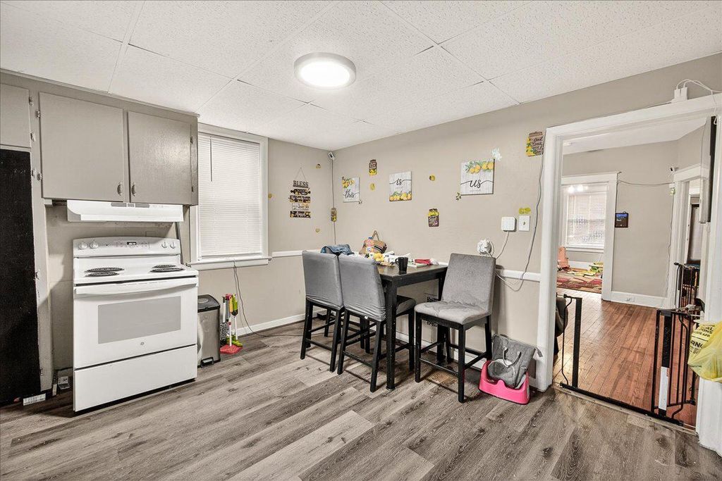 Image 2 of property listing at 907 W WASHINGTON ST W, Hagerstown, MD 21740