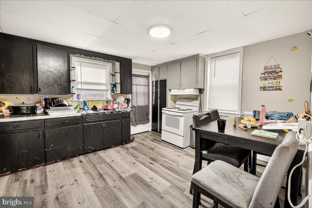 Image 3 of property listing at 907 W WASHINGTON ST W, Hagerstown, MD 21740