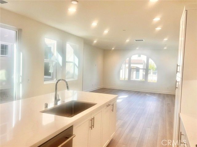 407 Belair Walk, Ventura, CA 93004