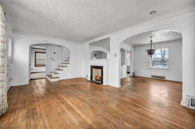 9704 S Highland Avenue, Garfield Heights, OH 44125