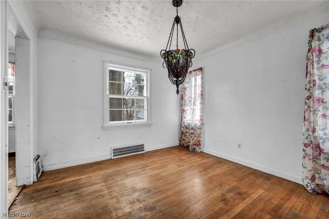 9704 S Highland Avenue, Garfield Heights, OH 44125