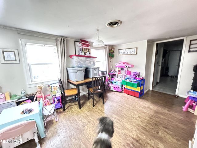 1427 North Road, Glenville, NY 12010