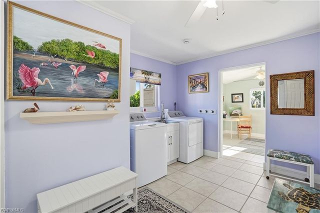 2607 Bayshore DR, Matlacha, FL 33993