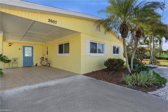 2607 Bayshore DR, Matlacha, FL 33993