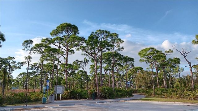 2607 Bayshore DR, Matlacha, FL 33993