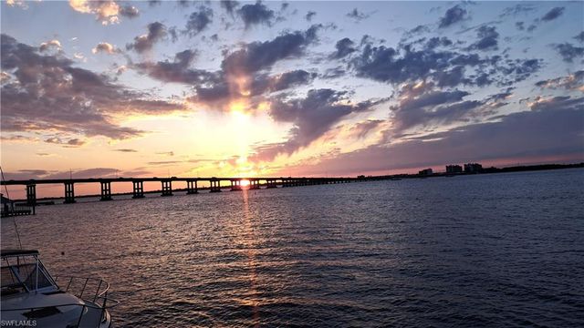 2607 Bayshore DR, Matlacha, FL 33993