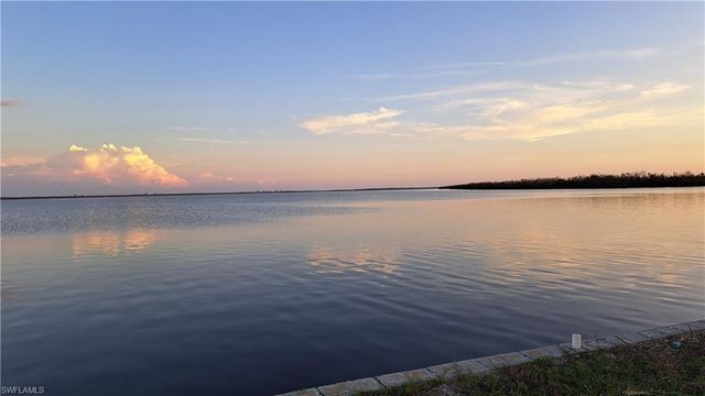 2607 Bayshore DR, Matlacha, FL 33993