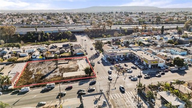 11400 S Hoover Street, Los Angeles, CA 90044