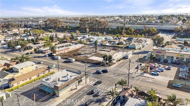 11400 S Hoover Street, Los Angeles, CA 90044