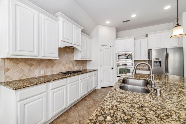 3392 Melony Hill Lane, Pearland, TX 77584