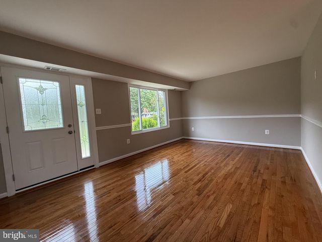 4103 MASSACHUSETTS AVE SE, Washington, DC 20019