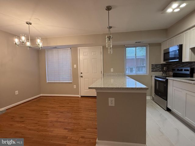 4103 MASSACHUSETTS AVE SE, Washington, DC 20019