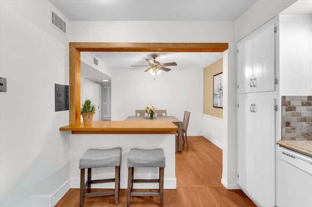 6716 Cascade Road Se 46, Cascade Twp, MI 49546