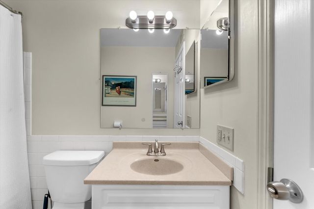 6716 Cascade Road Se 46, Cascade Twp, MI 49546