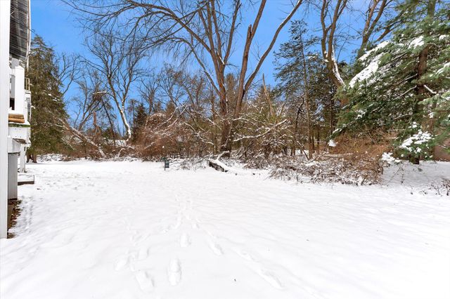 6716 Cascade Road Se 46, Cascade Twp, MI 49546