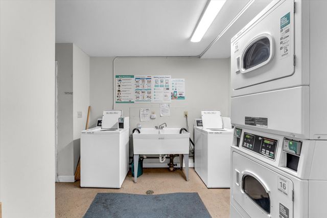 6716 Cascade Road Se 46, Cascade Twp, MI 49546