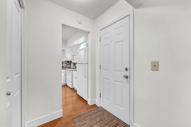 6716 Cascade Road Se 46, Cascade Twp, MI 49546