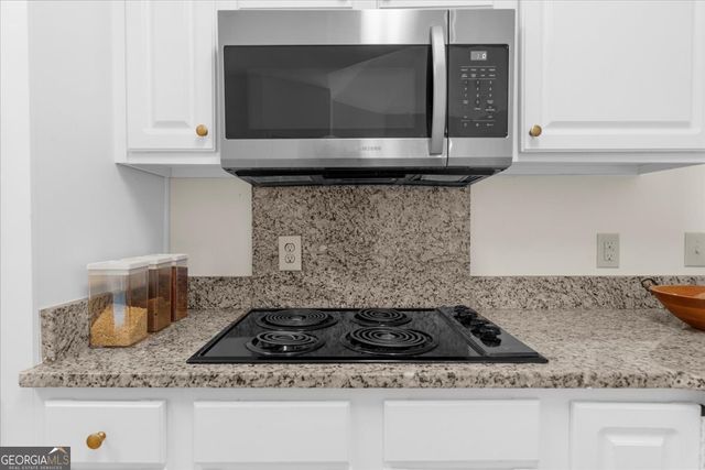567 Shadow Oaks Drive, Stone Mountain, GA 30087
