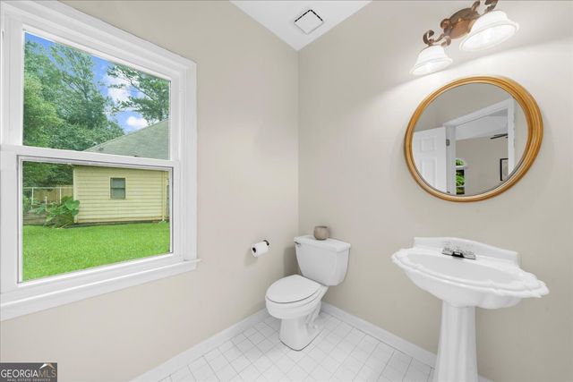 567 Shadow Oaks Drive, Stone Mountain, GA 30087