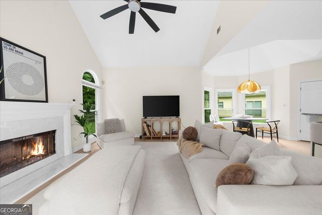 567 Shadow Oaks Drive, Stone Mountain, GA 30087