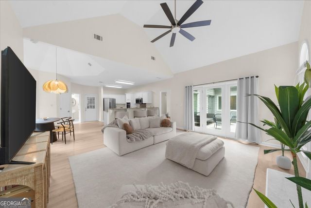 567 Shadow Oaks Drive, Stone Mountain, GA 30087