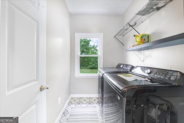 567 Shadow Oaks Drive, Stone Mountain, GA 30087