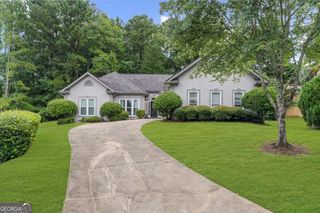 567 Shadow Oaks Drive, Stone Mountain, GA 30087