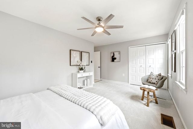 5844 KARA PL, Burke, VA 22015