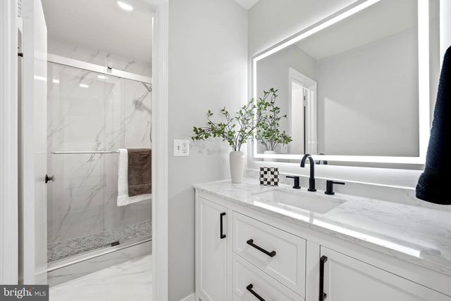 5844 KARA PL, Burke, VA 22015